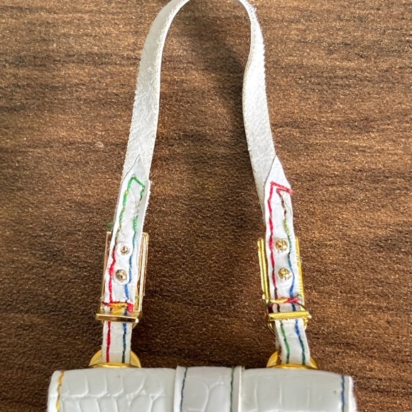 RAINBOW HIGH Fantastic Fashion Amaya Raine Doll White Faux LEATHER PURSE BAG - Picture 6 of 8